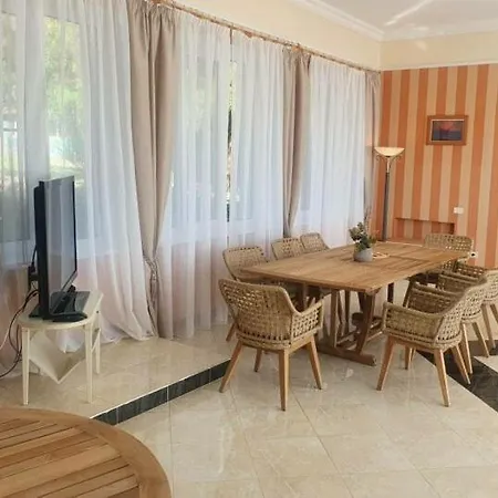 Casa De Vacanta Cu Toate Facilitatile Feriehus Braşov
